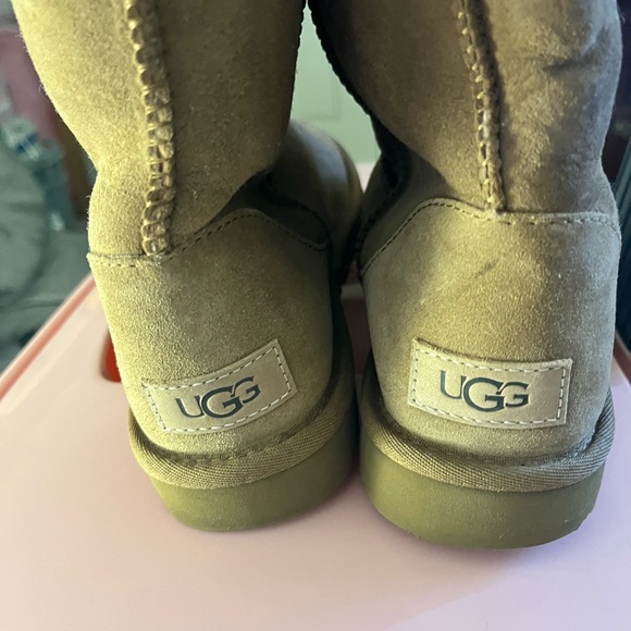 UGG tan boots - Picture 3 of 6
